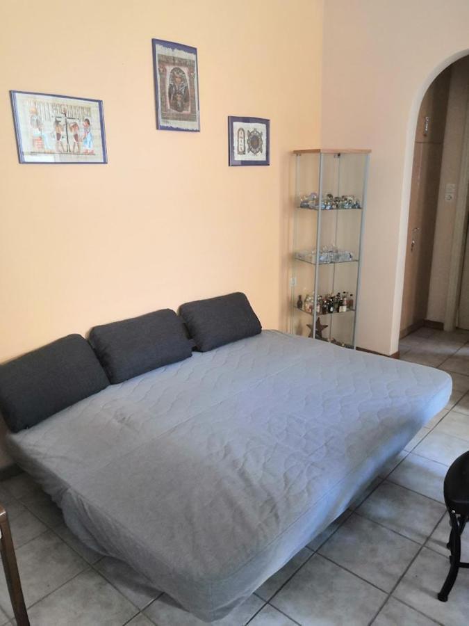 Beautiful And Cozy Appartment In Dafnh, Atenas Exterior foto